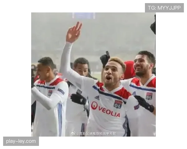 里昂2-2战平摩纳哥，双方在补时阶段各入一球